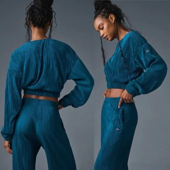 Alo Micro Plisse Set Cropped Jacket & High Waist Straight Leg Pant Eclipse Blue - Picture 3 of 13